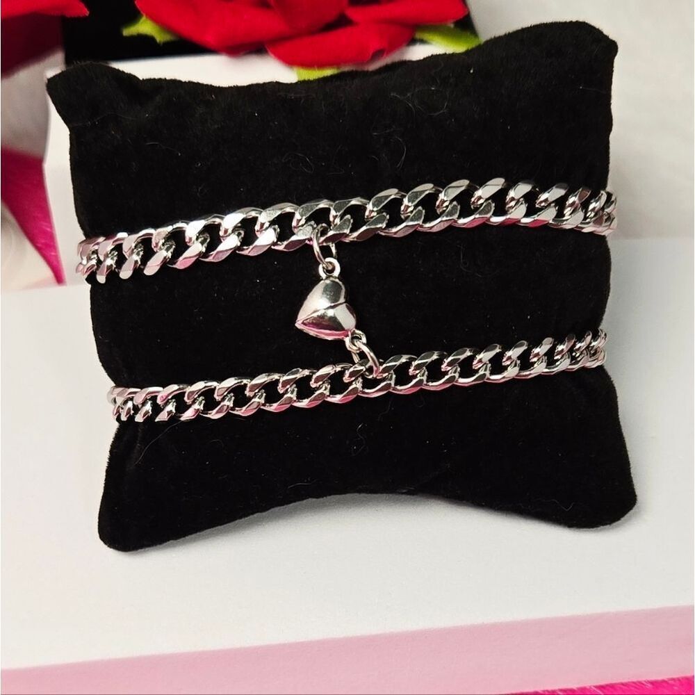 Couple’s Love Bracelet Set – Silver Magnetic Heart Cuban Link Valentine’s Gift - Picture 3 of 8